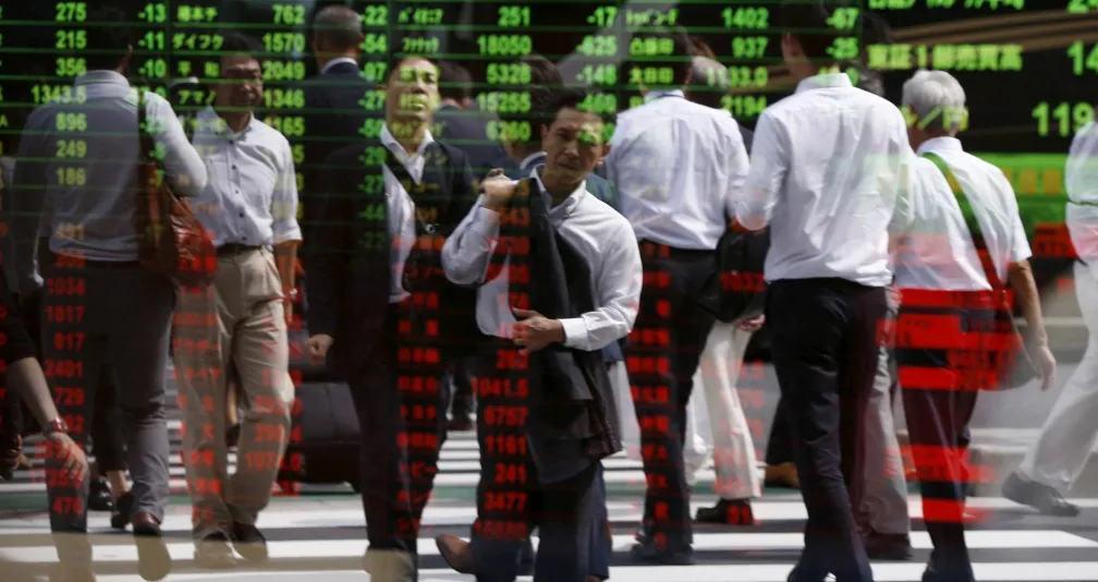 الأسواق الآسيوية تتراجع تحت ضغط النفط وعوائد السندات