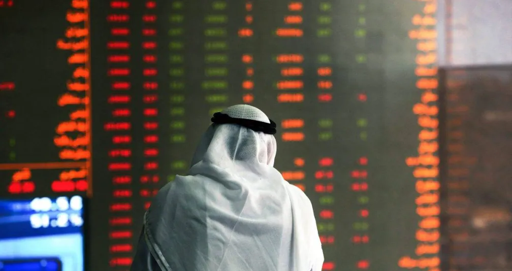 أسهم الخليج تتحرك بحذر مع استمرار المخاوف الإقليمية